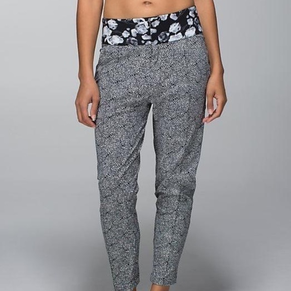 RARE lululemon departure pants plush petal - Size 4 - Picture 1 of 4